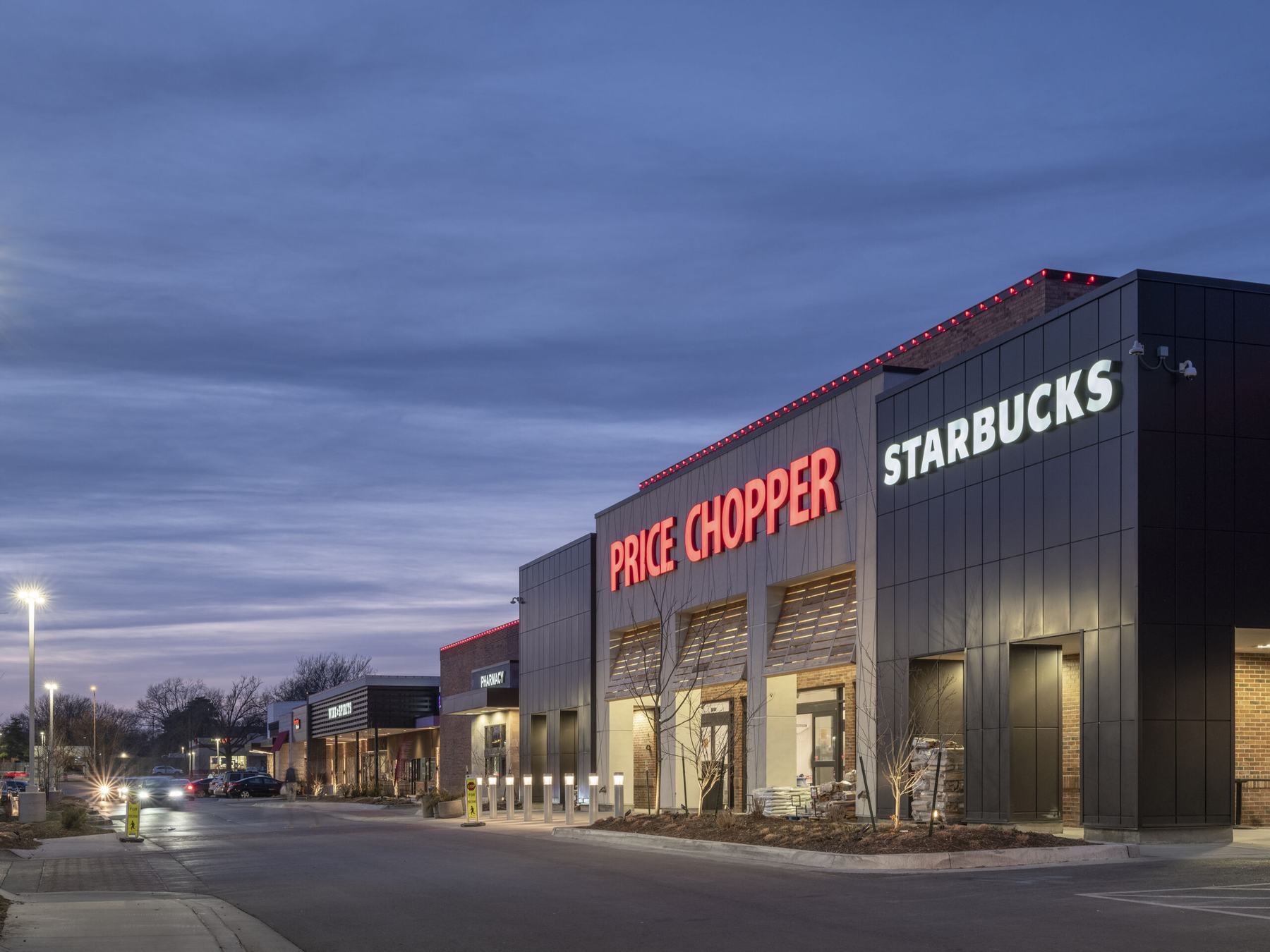 Ranch Mart North grocery-anchored retail center at 95th and Mission Road, Leawood, Kansas